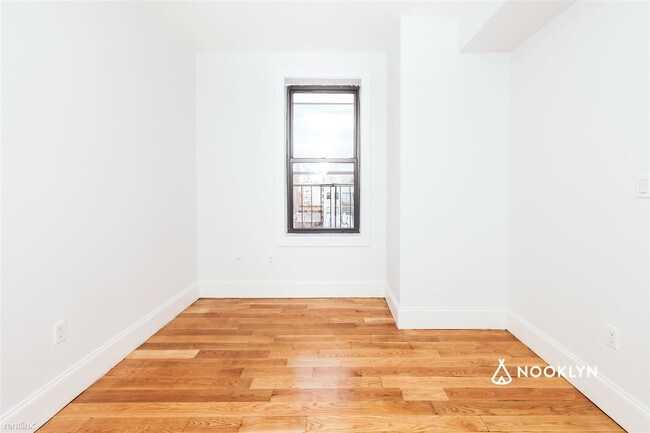 Building Photo - 1 br, 1 bath  - 115 S 2nd St