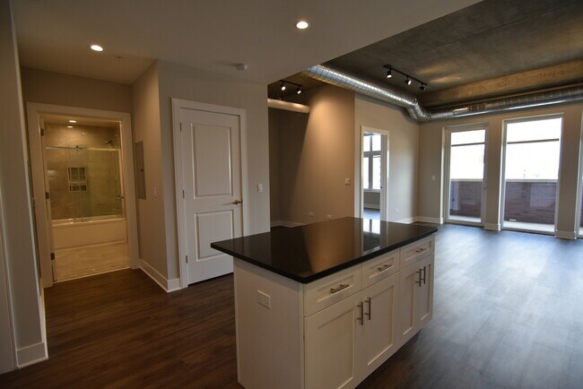 Foto del edificio - 3833 N Broadway