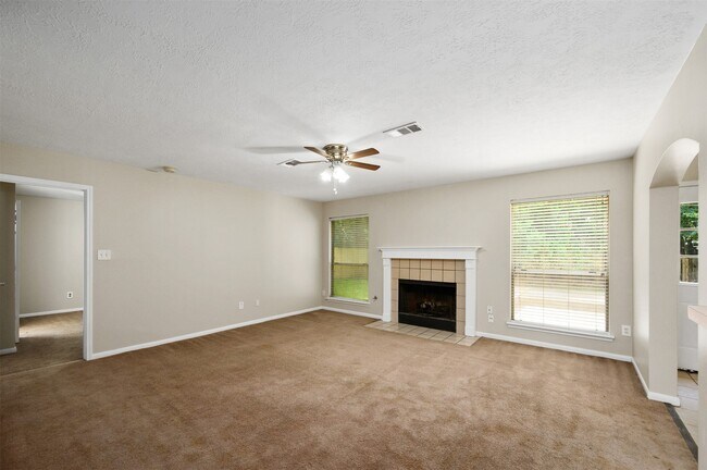 Foto del edificio - 1631 Stonehaven Village Cir
