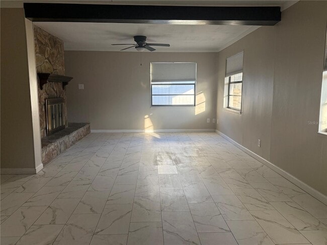 Foto del edificio - 40211 Proud Mockingbird Rd