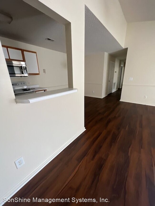 Building Photo - 3 br, 2 bath House - 529 E Third Loop Rd