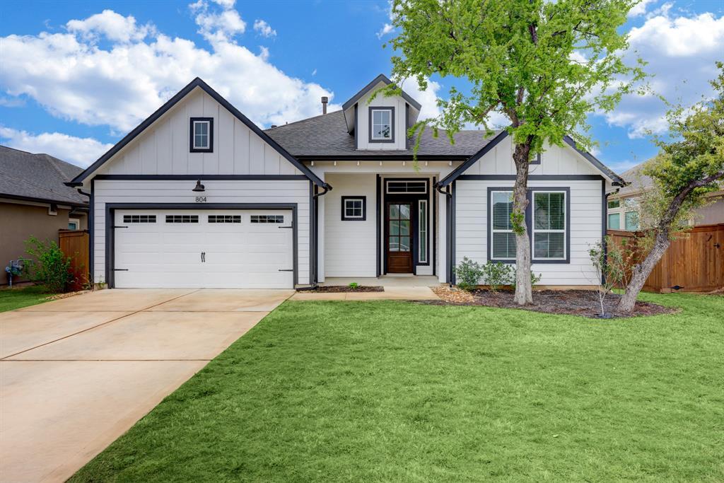 Primary Photo - 804 Beautyberry Ln