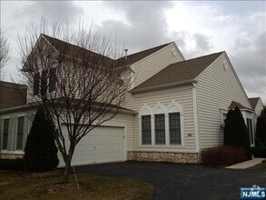 Building Photo - 43 Mulberry Ct