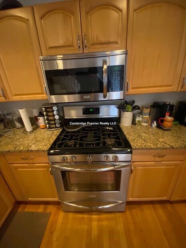 Foto del edificio - 221 Salem St