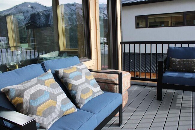 Building Photo - Elk Valley Escape