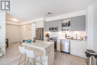 Building Photo - 4655 Metcalfe Ave