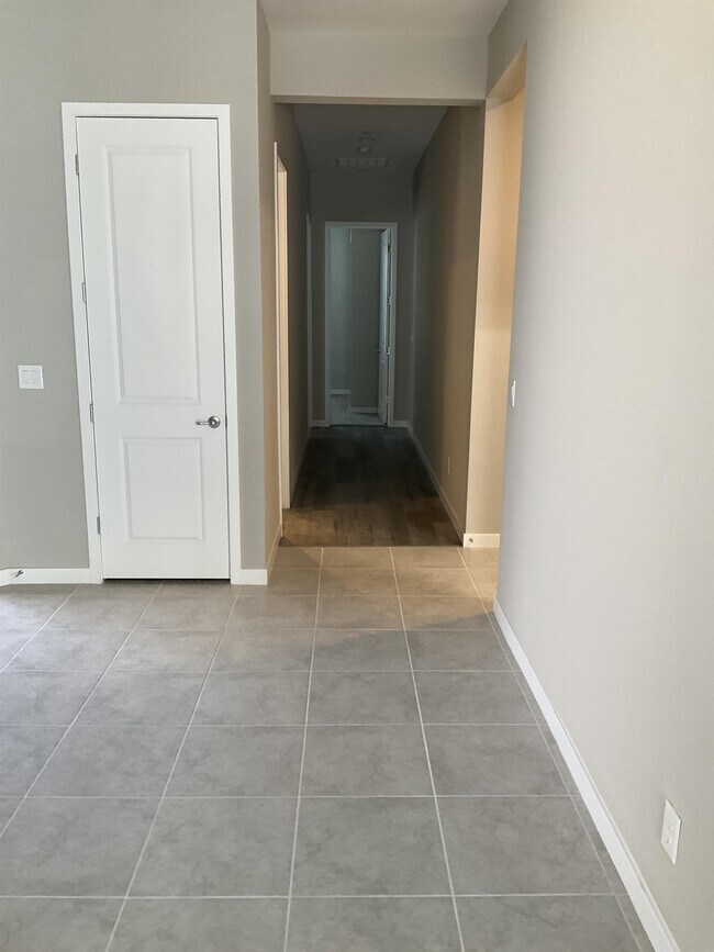 Foto del edificio - 598 Sandpiper Run Ln