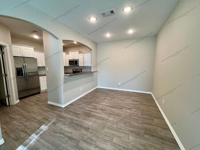 Building Photo - 9809 Mylea Cir
