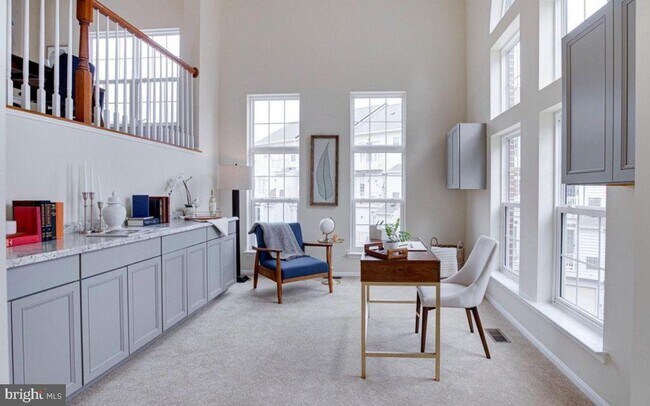 Building Photo - 9515 Walker Way