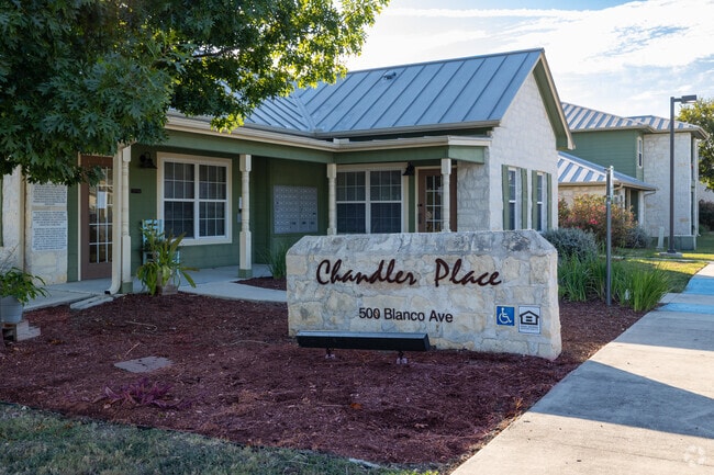 Señalización - Chandler Place Apartments