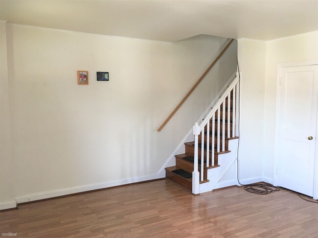 Building Photo - 3 br, 1 bath House - 317 Arden Rd W