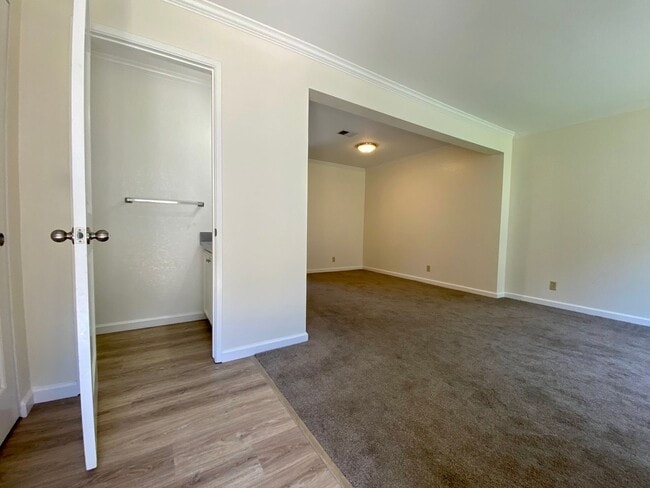 Building Photo - Newly Renovated Condo with NEW KITCHEN! - ...