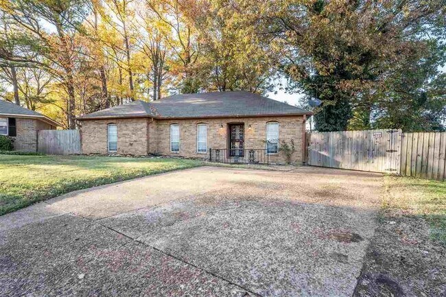 Foto del edificio - 6222 Brightwood Dr