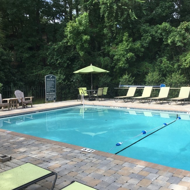 Resort Style Swimming Pool from 3 ft to 8 ft - Steeple Club Apartments