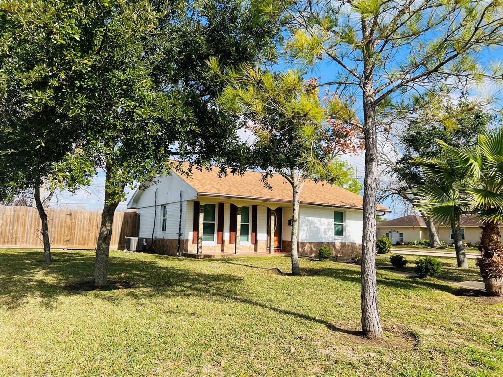 115 Mimosa St, Lake Jackson, TX 77566 House Rental in Lake Jackson
