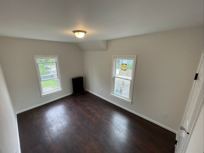 Foto del edificio - 7 Oakwood Ave