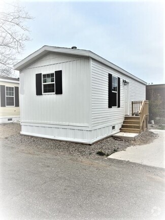 Building Photo - 3011 N Garfield Rd