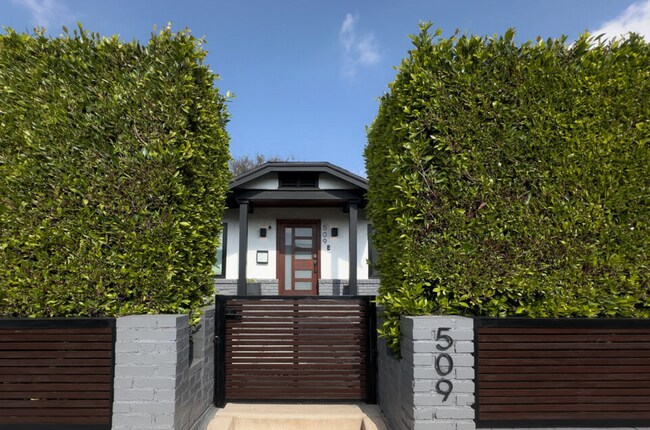 Foto del edificio - 509 E Buckthorn St