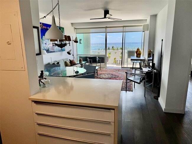 Building Photo - 2840 N Ocean Blvd