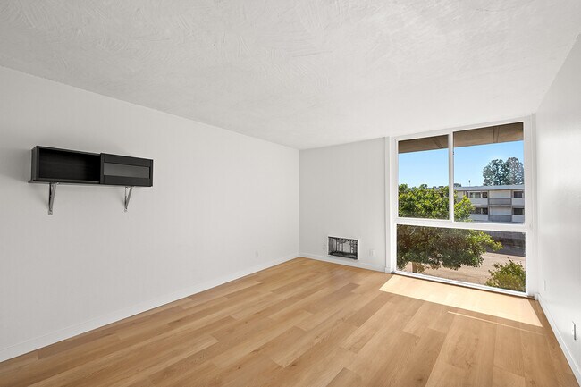 Foto del edificio - 3050 Rue D’Orleans
