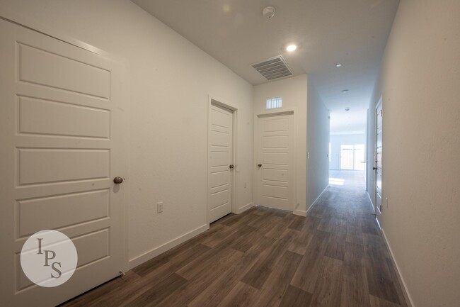 Foto del edificio - Brand New Eastside Fresno Home, 4BR/2BA, B...