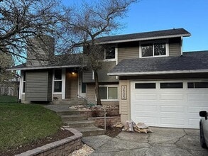 Building Photo - 3505 Westminster Dr SE