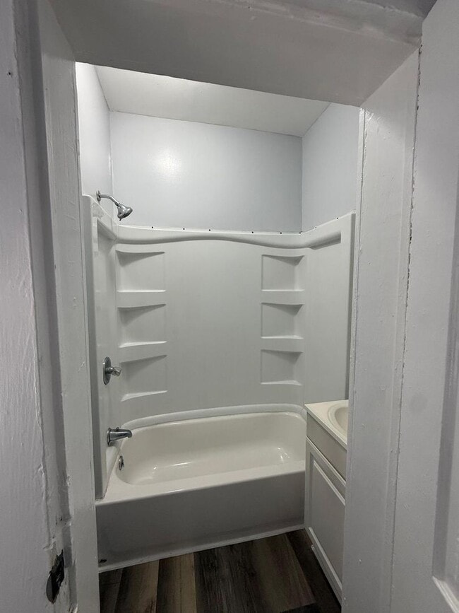 Foto del edificio - 140 E 5th St