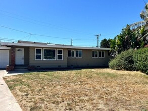 Building Photo - 7695 Encinas Cir