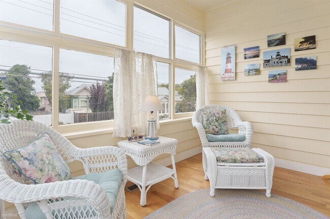 Foto del edificio - 2 br, 2 bath House - 3859 Beach Bungalow