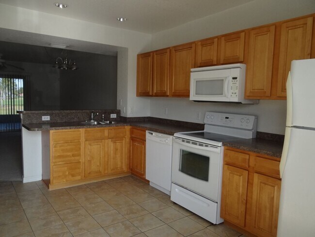 Building Photo - Pebbles East Townhome-Deep Creek-Annual Re...