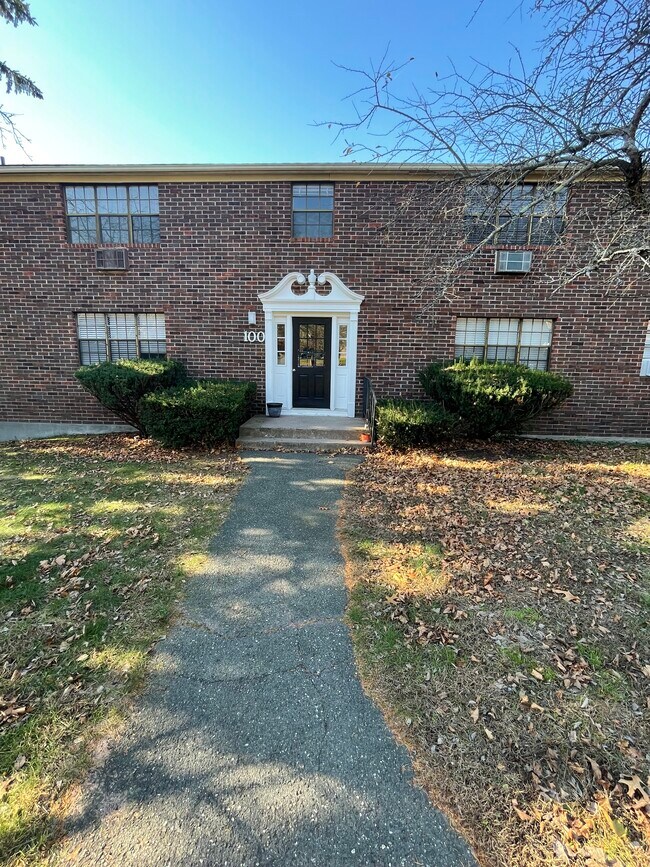 100 Sycamore Ln Unit D, Manchester, CT 06040 100 Sycamore Ln