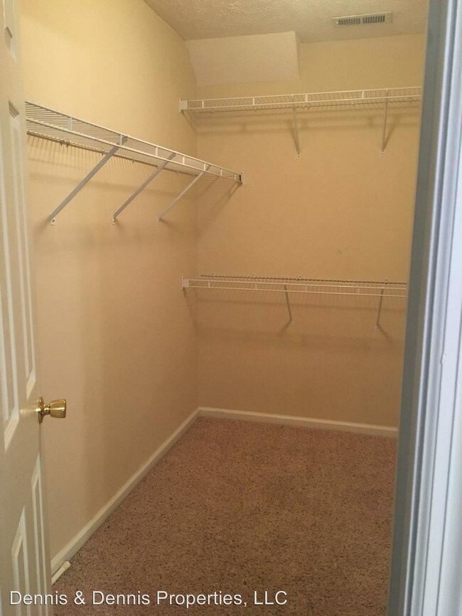 Foto del edificio - 4 br, 3 bath House - 5429 Biscoe