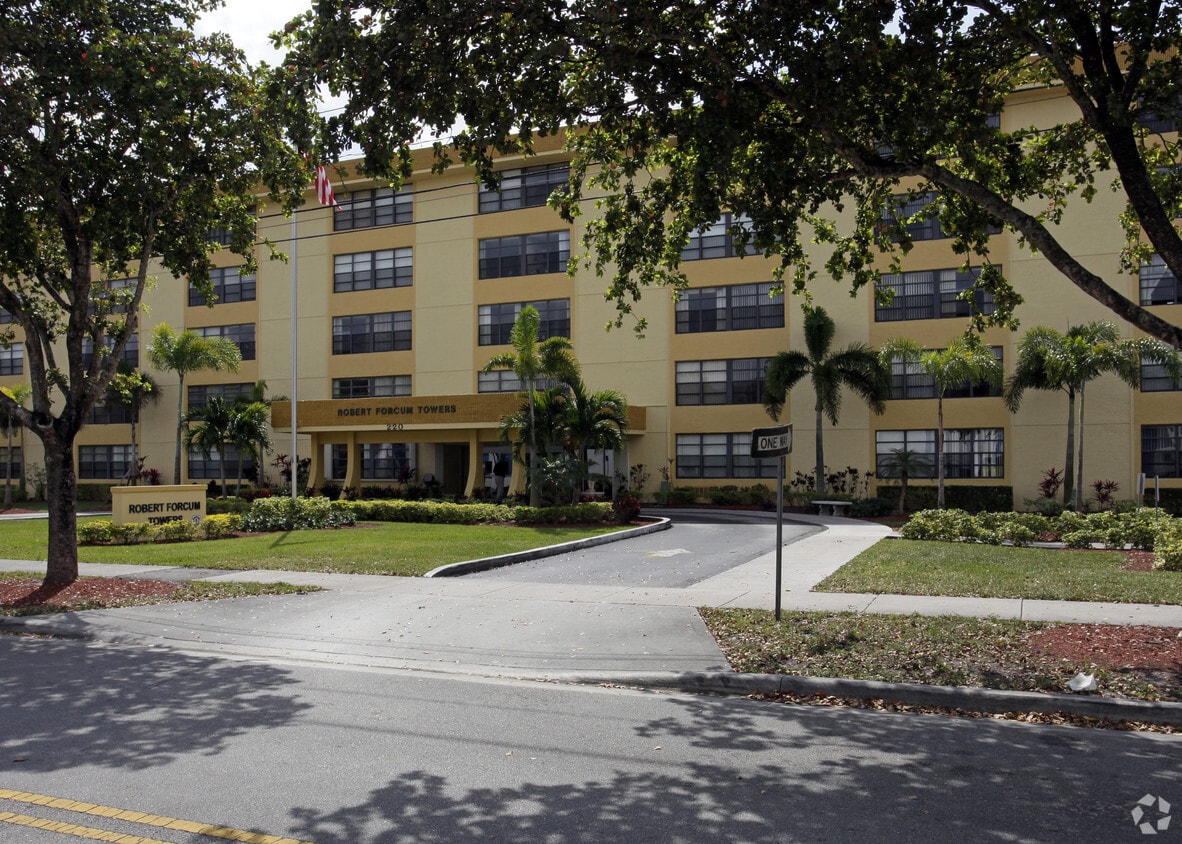 Building Photo - Robert Forcum Towers
