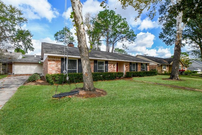 Building Photo - 10706 Inwood Dr