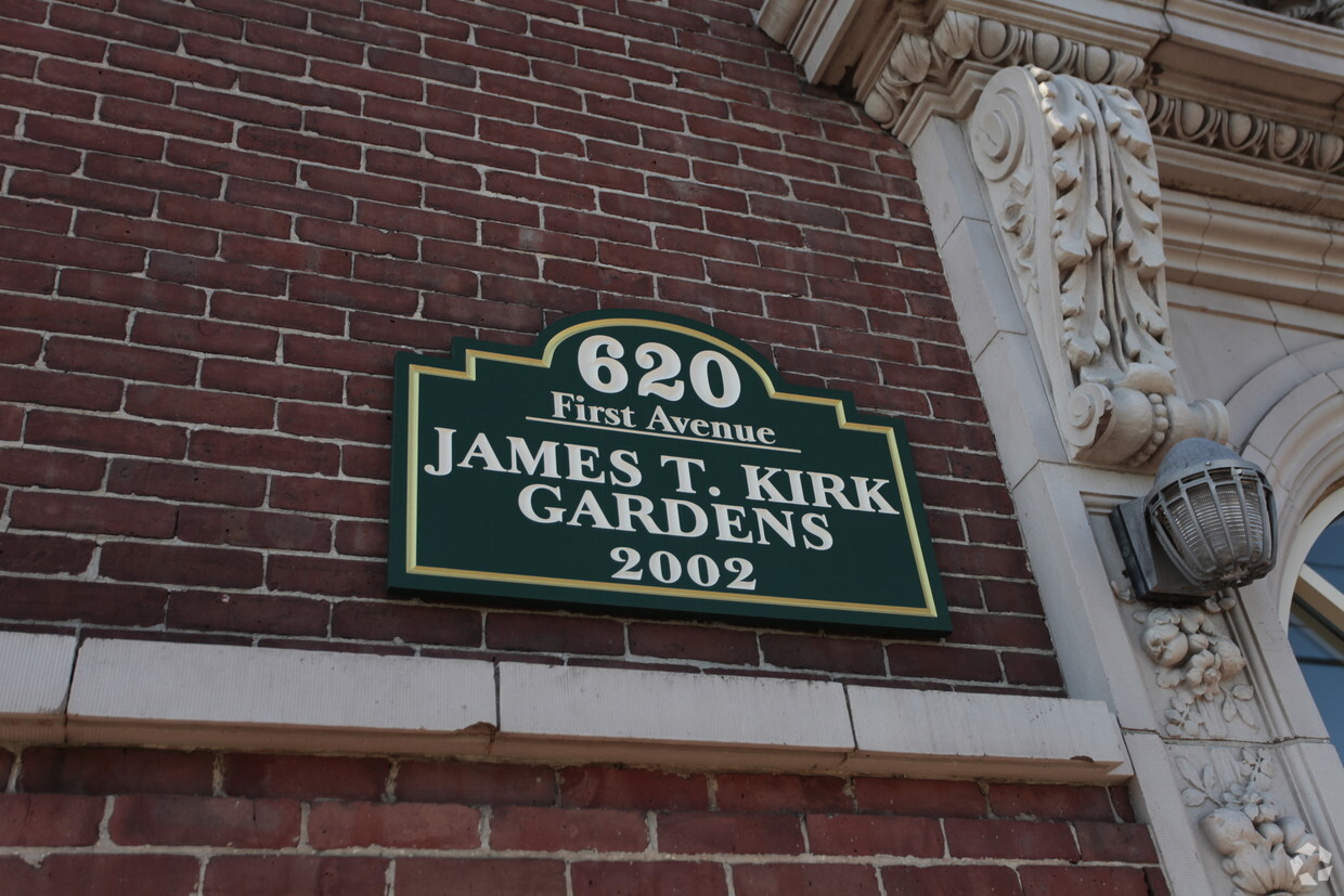 Foto del edificio - James T. Kirk Gardens