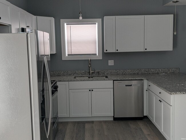 Foto del edificio - 3710 Wayne Trce