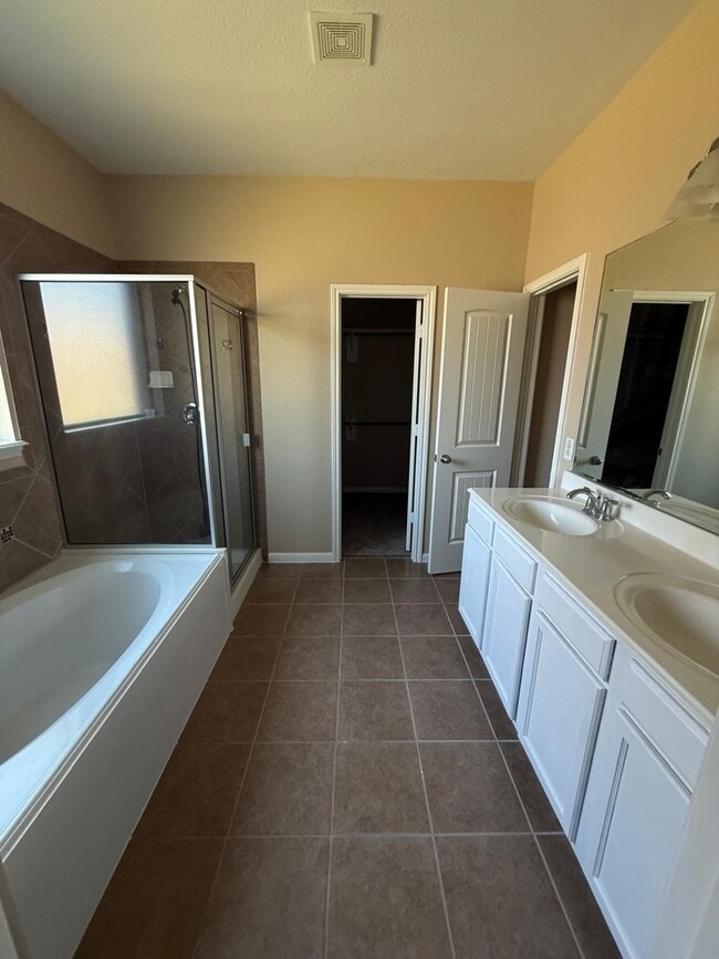 Building Photo - 7507 Crescent Lake Ct