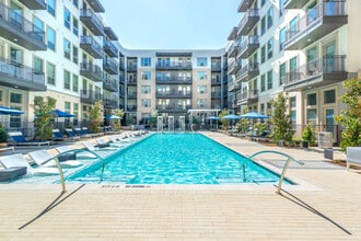 Building Photo - Burnett Lofts