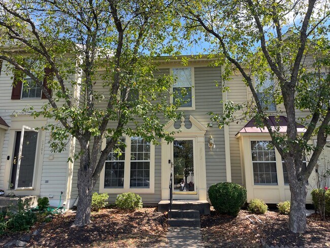 Foto del edificio - GORGEOUS TOWNHOUSE - MANASSAS