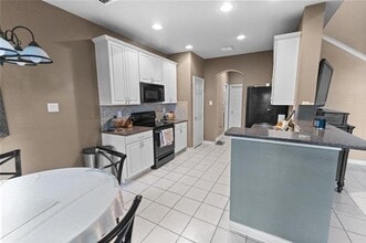 Building Photo - 1809 Branch Trail