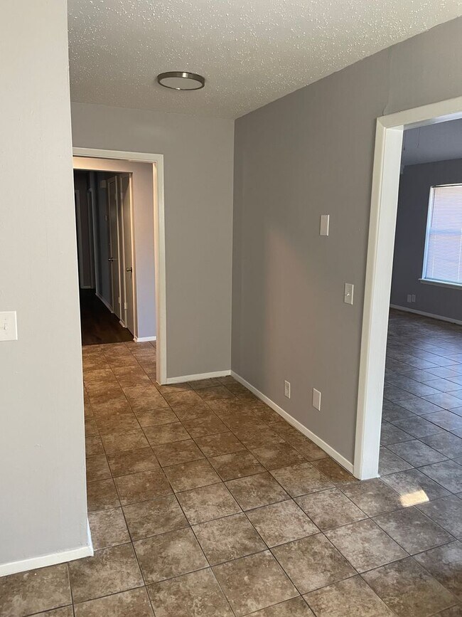 Foto del edificio - Duplex - Stunning 3 bedroom 2 bath