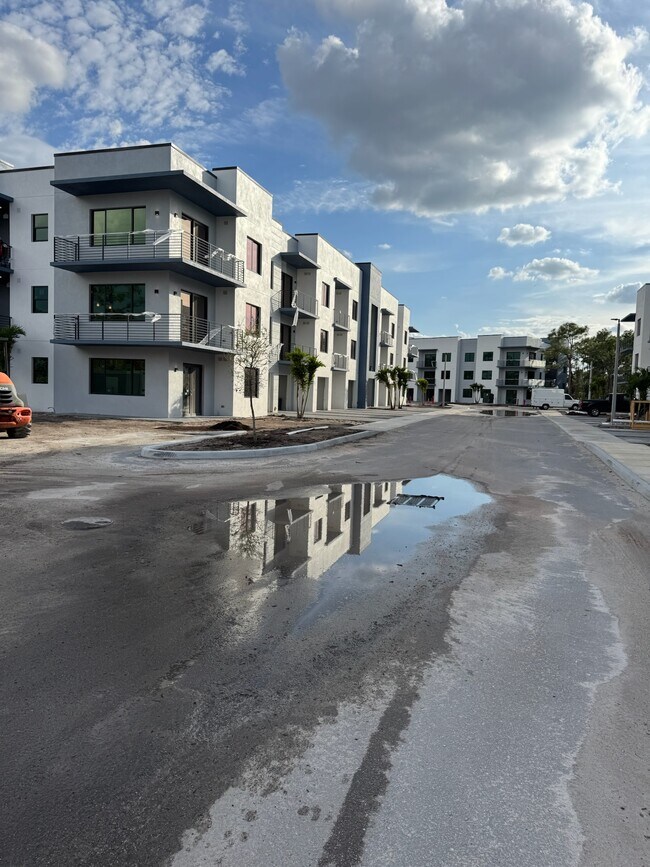 Building Photo - Seascape of Stuart