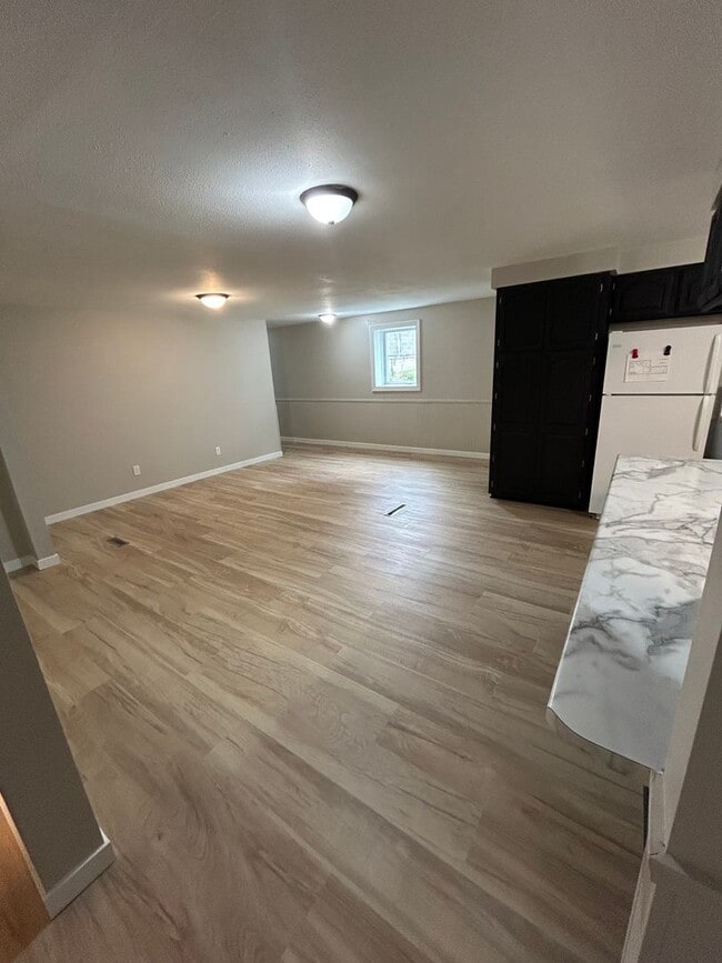 Building Photo - 513-513-513-512 Washington St