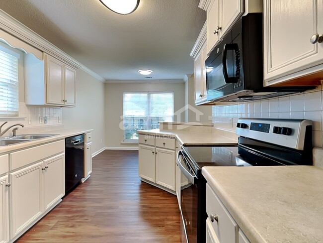 Building Photo - 38 Dunnoman Dr