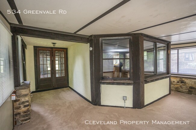 Building Photo - 534 Greenvale Rd
