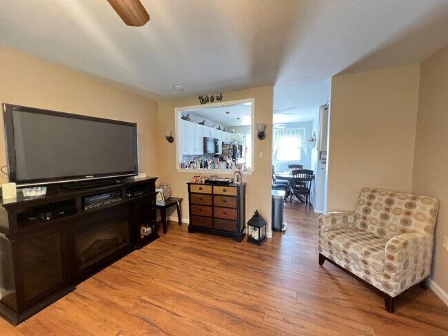 Foto del edificio - 369 Woodbridge Dr