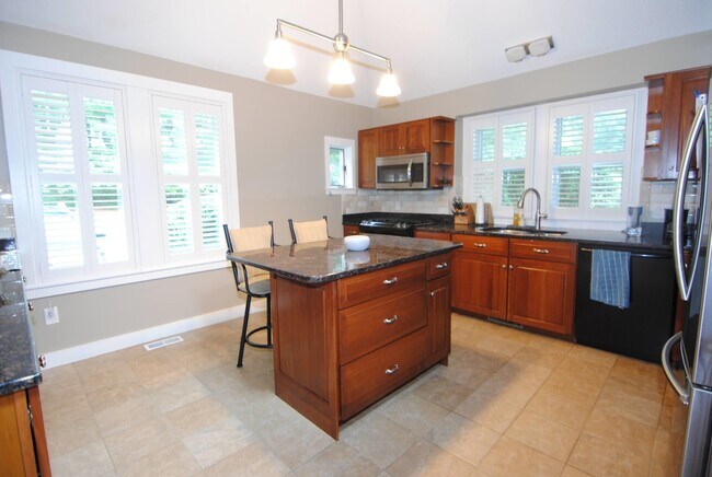 Building Photo - 4 Green Heron Ln