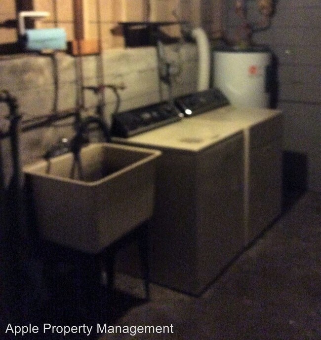 Foto del edificio - 2 br, 1 bath House - 10414 Waters Ave South