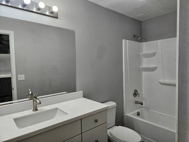 Foto del edificio - 1046 W 820 S