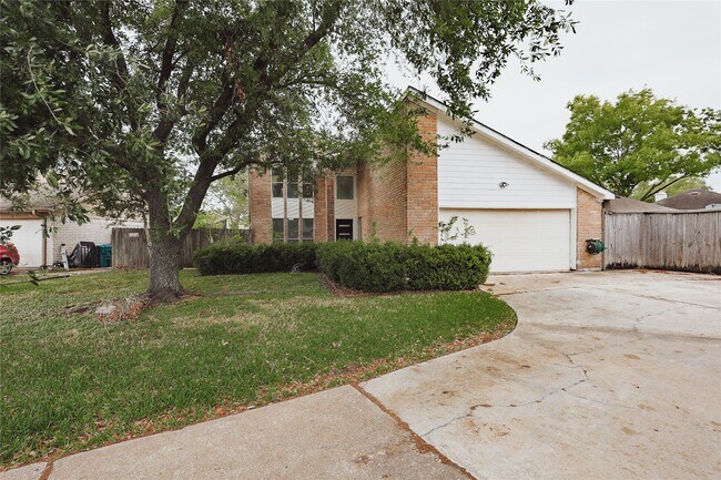 Foto del edificio - 2902 Misty Park Dr
